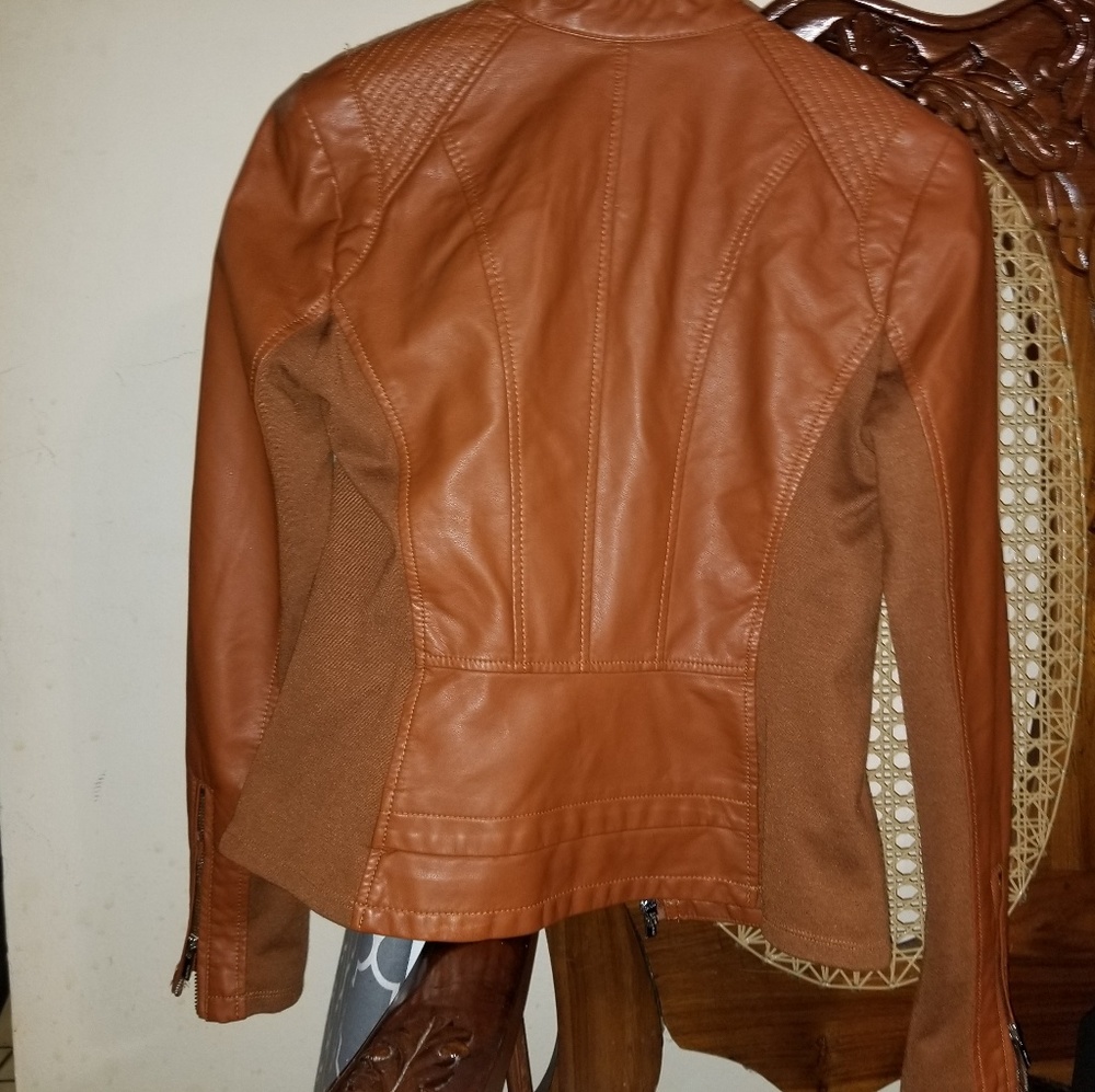 Express Jacket - Picture 2 of 3